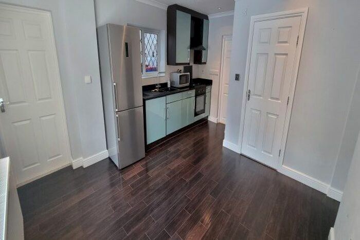 1 Bedroom Flat To Rent In Elsenwood Crescent, Camberley, GU15