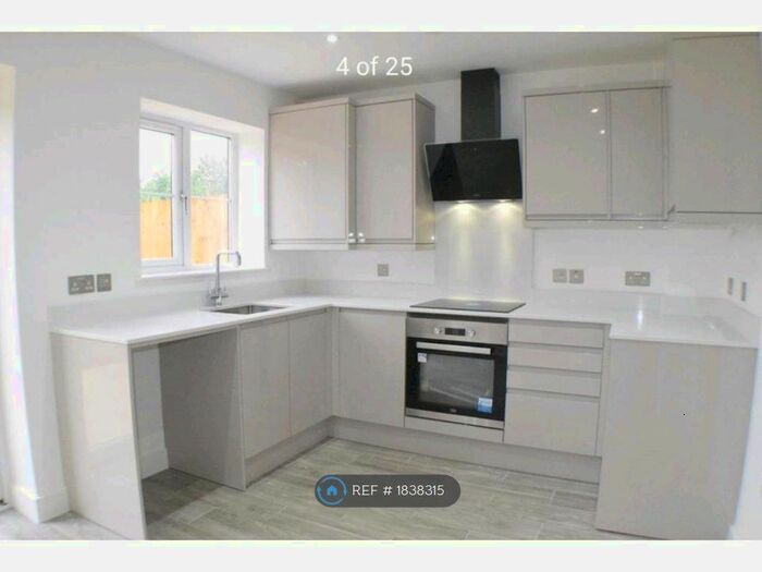 3 Bedroom Semi-Detached House To Rent In Verney Meadow, New Houghton, Mansfield, NG19