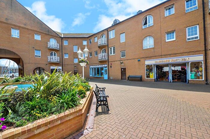 2 Bedroom Flat To Rent In The Octagon, Brighton Marina, Brighton, BN2
