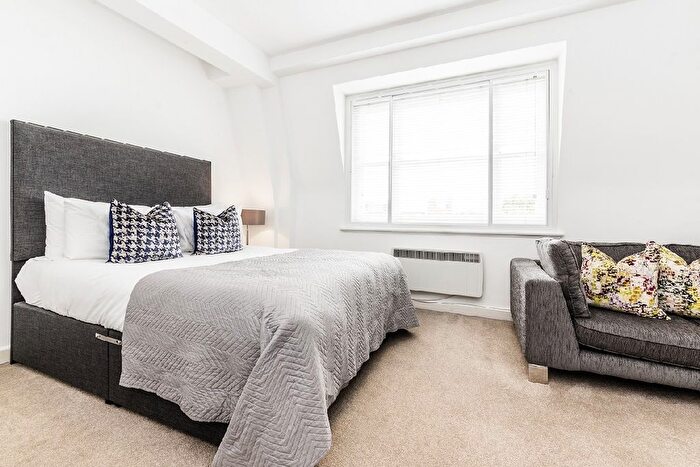 Studio To Rent In Hill Street, London, W1J