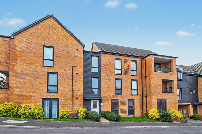 2 Bedroom Apartment For Sale In Condor Way, Basingstoke, RG24