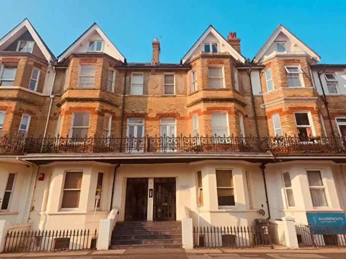 1 Bedroom Apartment For Sale In West Hill Road, Bournemouth, BH2