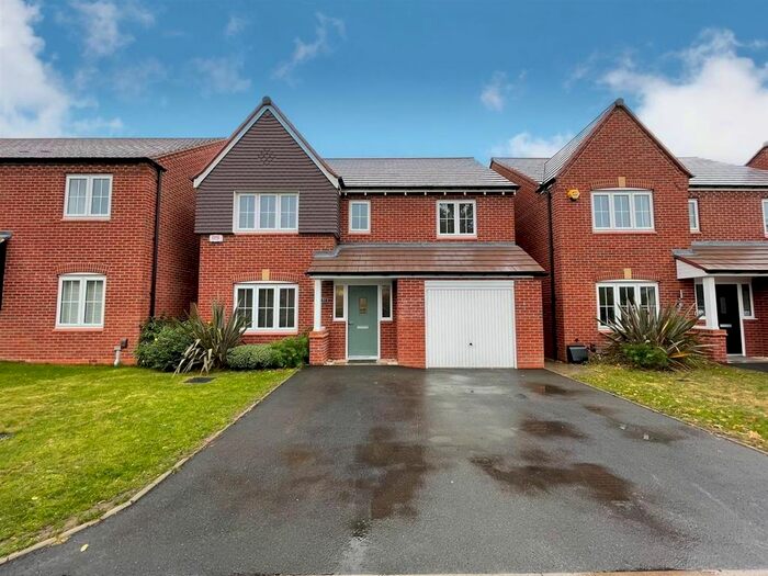 4 Bedroom Detached House To Rent In Dewberry Road, B90