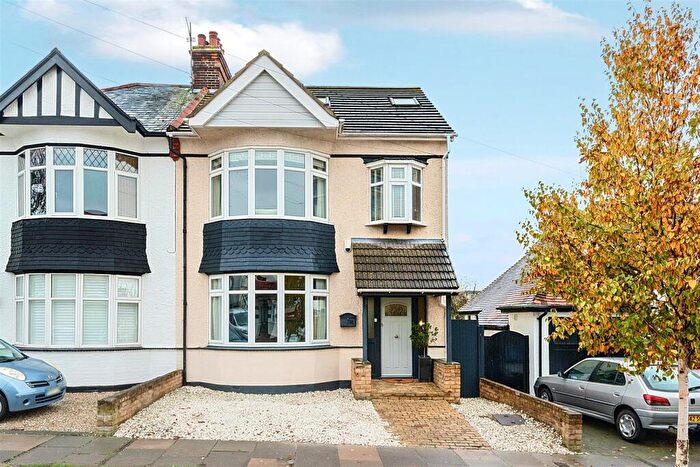 4 Bedroom Semi Detached House For Sale In Westleigh Avenue, Leigh-On-Sea, SS9