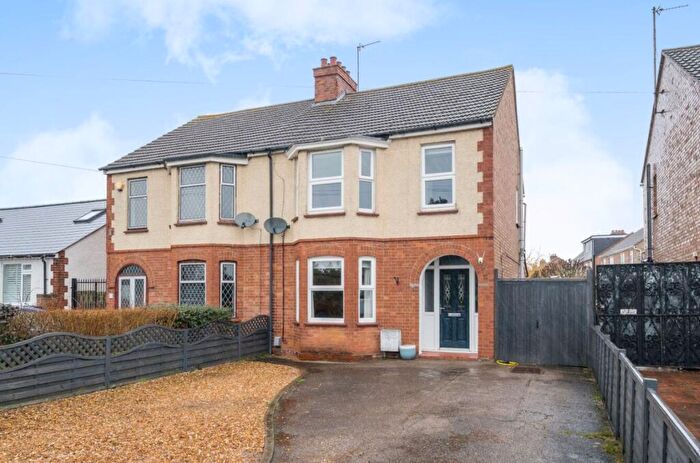 3 Bedroom Semi-Detached House For Sale In Elstow Road, Kempston, Bedford, MK42