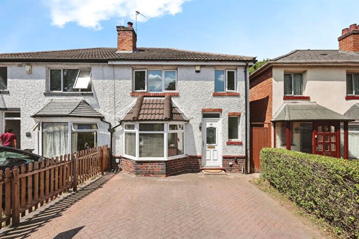 3 Bedroom Semi Detached House For Sale In Solihull Lane, Birmingham, B28