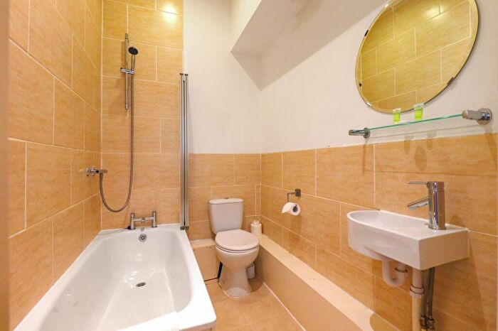 1 Bedroom Flat To Rent In Cathedral Road, Cardiff, CF11
