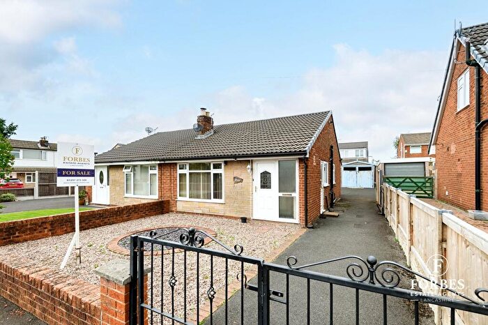 2 Bedroom Semi-Detached Bungalow For Sale In Knowsley Close, Hoghton, Preston, PR5