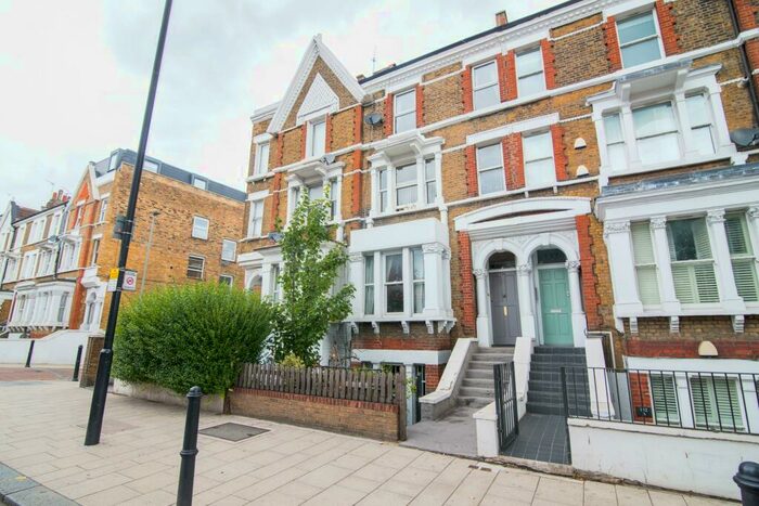1 Bedroom Apartment To Rent In Lavender Hill, London, SW11