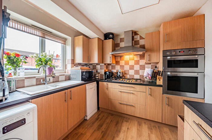 3 Bedroom Terraced House For Sale In Springfields Close, Padbury, Buckingham, MK18