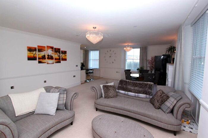 2 Bedroom Apartment To Rent In The Grand, Elliot Street, The Hoe, Plymouth, PL1
