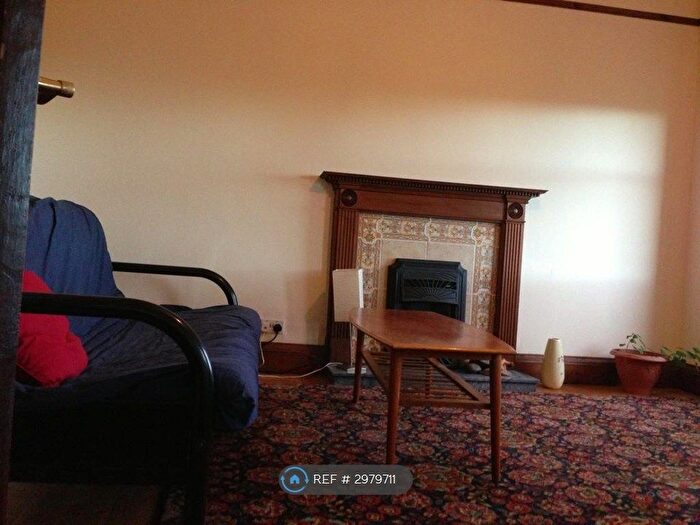 2 Bedroom Flat To Rent In Links Gardens, Edinburgh, EH6