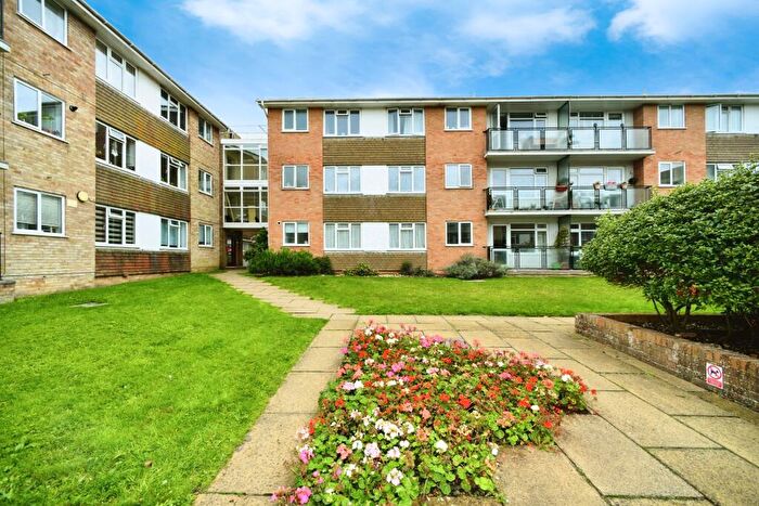 2 Bedroom Flat For Sale In Westbrook, Lustrells Vale, Saltdean, Brighton, BN2