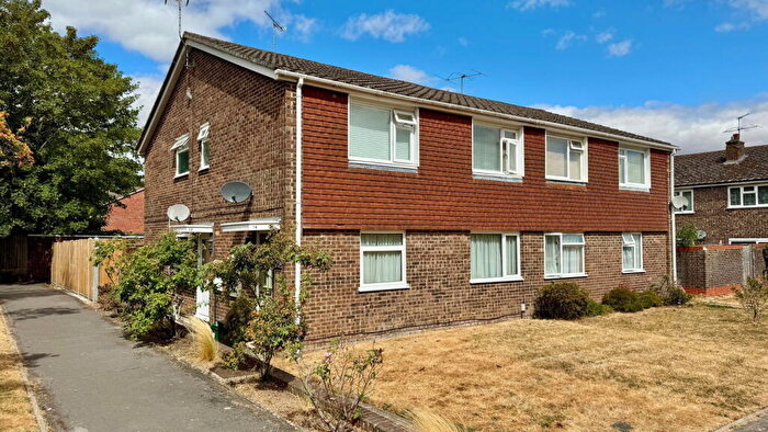 2 Bedroom Maisonette For Sale In Sutton Road, Speen, Newbury, RG14