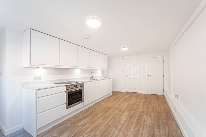 Studio To Rent In Finchley Road, Temple Fortune, London, NW11