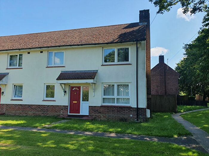 2 Bedroom Semi-Detached House To Rent In Thornhill Place, Cambridge, CB24