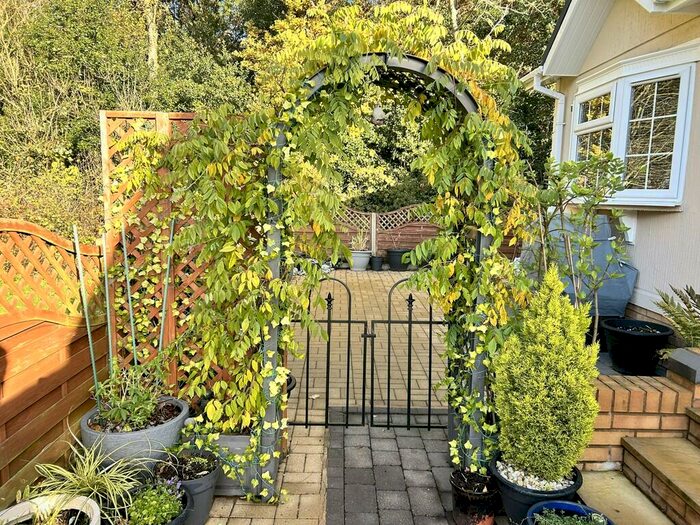 2 Bedroom Mobile Home For Sale In Oak Tree Farm, Juggins Lane, Earlswood, B94