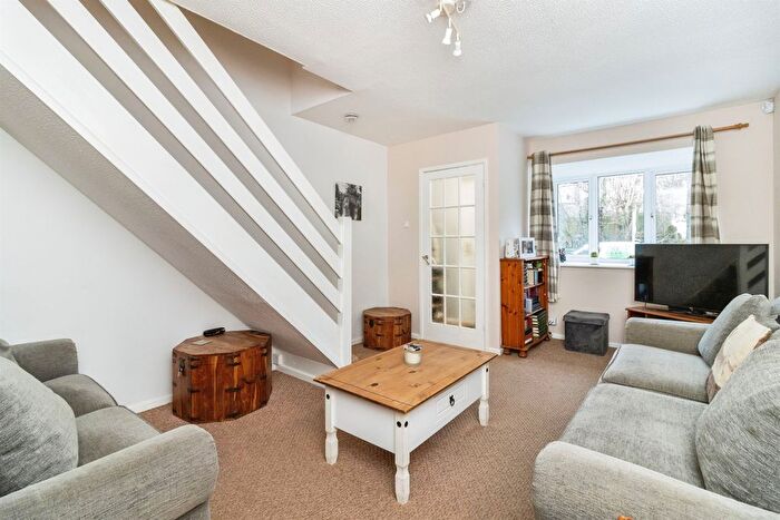 2 Bedroom End Of Terrace House For Sale In Kinnerton Way, Exeter, EX4