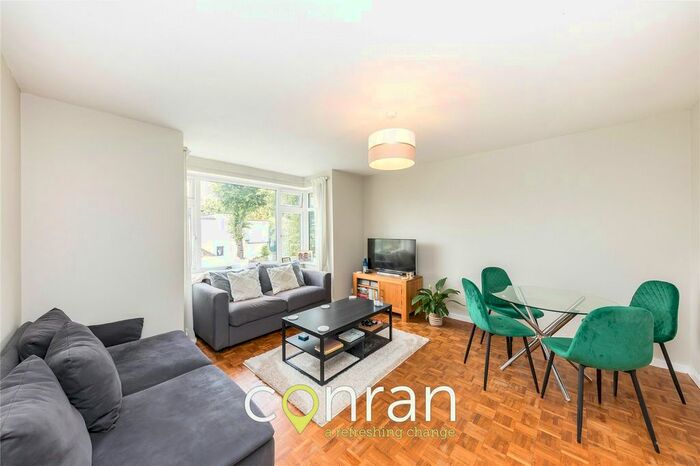 2 Bedroom Flat To Rent In Westcombe Park Road, London, SE3