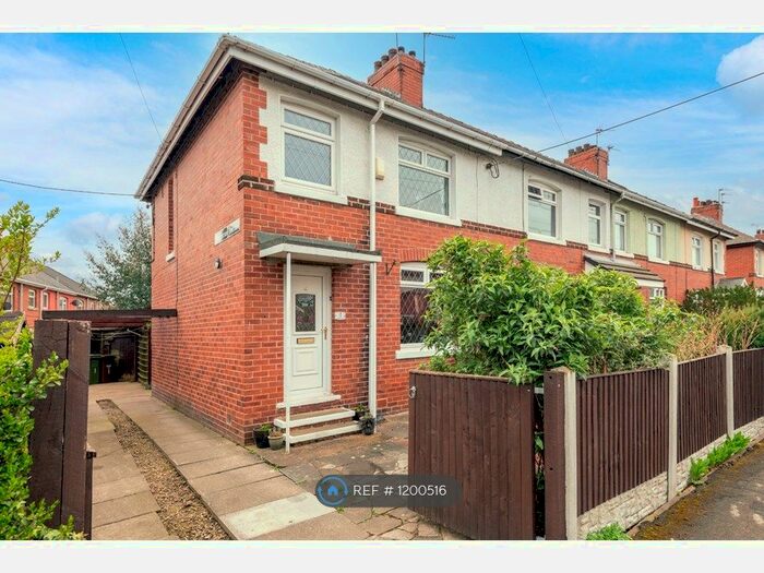 3 Bedroom End Of Terrace House To Rent In Moorhouse Avenue, Stanley, Wakefield WF3