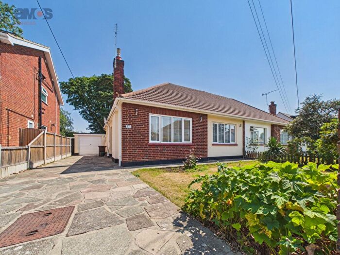 2 Bedroom Semi-Detached Bungalow For Sale In Orchill Drive, Hadleigh, Essex, SS7