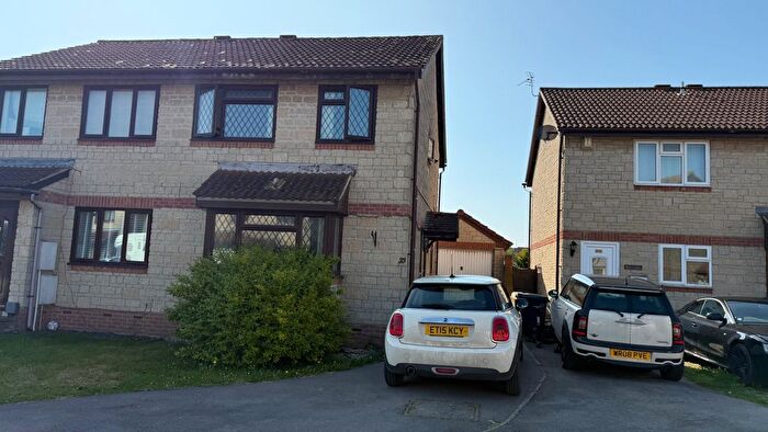 3 Bedroom Semi-Detached House To Rent In Priston Close, Worle, BS22