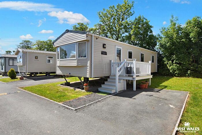 3 Bedroom Park Home For Sale In Rosehill Caravan Park, Portfield Gate, Haverfordwest, SA62