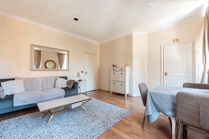 1 Bedroom Flat To Rent In Marylebone Street, London, W1G