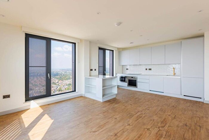 2 Bedroom Flat To Rent In The Eades, Selborne Road, Walthamstow, E17