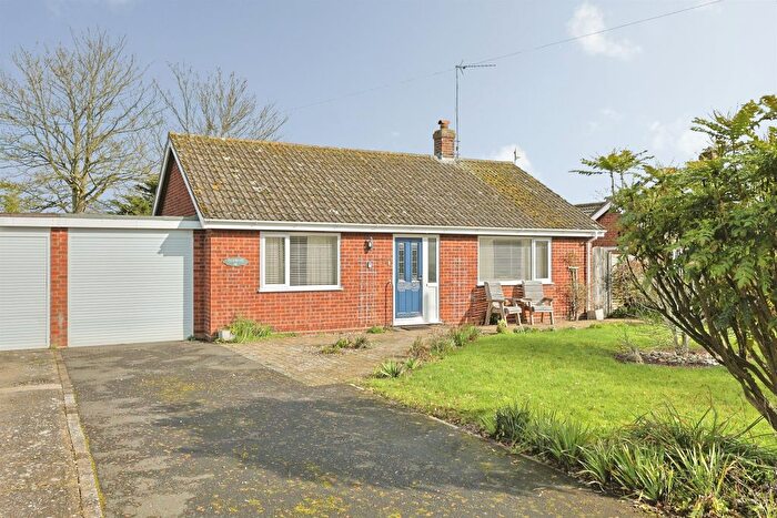 3 Bedroom Detached Bungalow For Sale In Pightle Way, Lyng, Norwich, NR9
