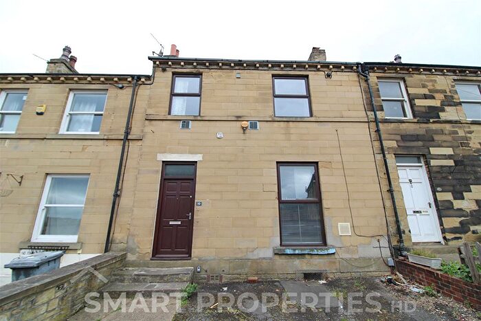 5 Bedroom Property To Rent In Portland Street, Huddersfield, HD1