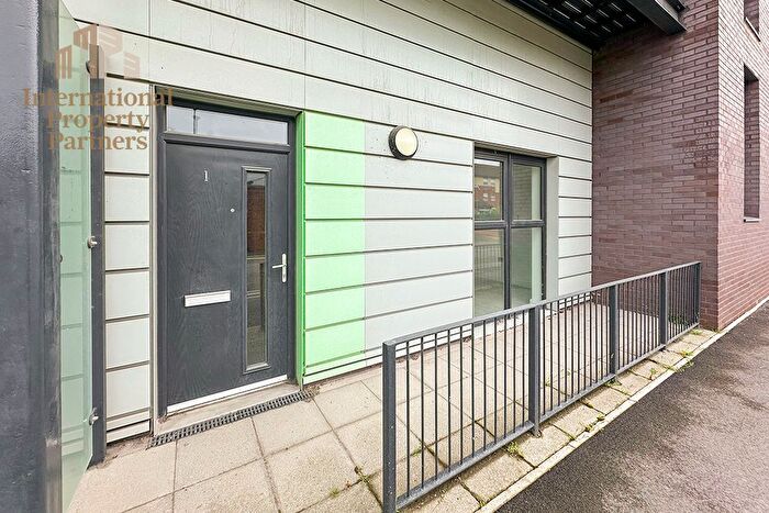 2 Bedroom Flat To Rent In Muslin Street, Salford, M5
