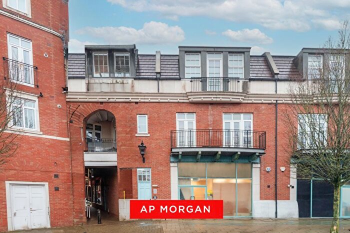 1 Bedroom Flat For Sale In Main Street, Dickens Heath, Shirley, Solihull, B90