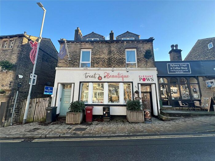 1 Bedroom Apartment For Sale In Halifax Road, Ripponden, Sowerby Bridge, West Yorkshire, HX6