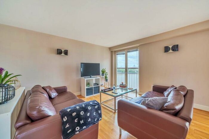 2 Bedroom Flat To Rent In Pierpoint Building, Canary Wharf, London, E14