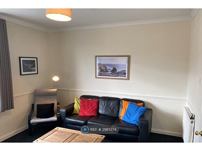 2 Bedroom Flat To Rent In Stenhouse Avenue West, Edinburgh, EH11