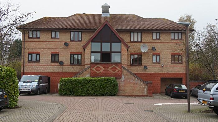 2 Bedroom Flat To Rent In Maudsley Close, Shenley Lodge, Milton Keynes, MK5