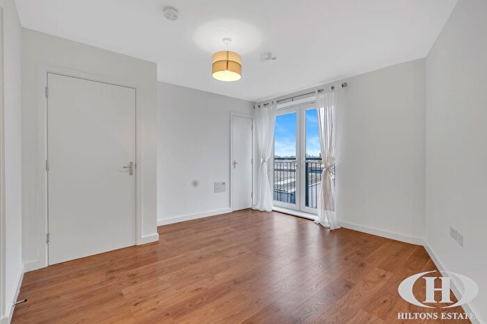 1 Bedroom Flat For Sale In Salisbury Road, Southall, UB2