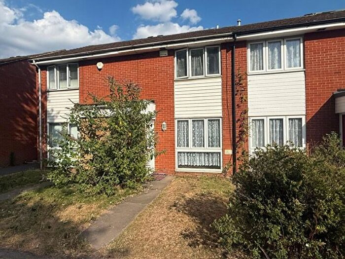 3 Bedroom Terraced House To Rent In Trent Road, Slough, SL3