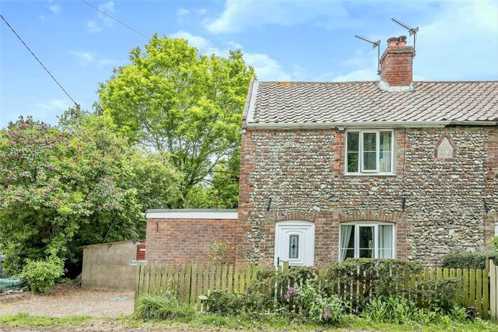 2 Bedroom Semi-Detached House For Sale In Reynolds Lane, Potter Heigham, Great Yarmouth, NR29