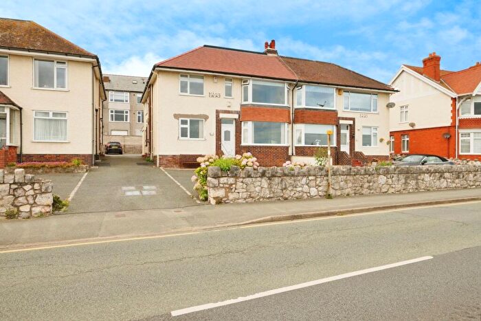 3 Bedroom Flat For Sale In Rhos Promenade, Colwyn Bay, Clwyd, LL28