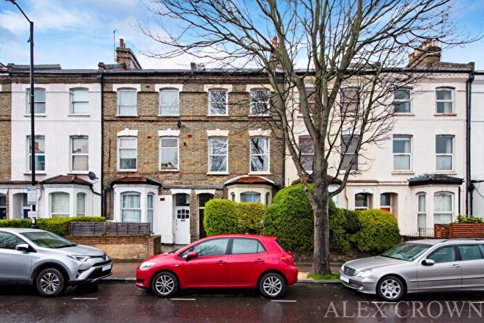 5 Bedroom Terraced House For Sale In Blackstock Road, Finsbury Park, N4