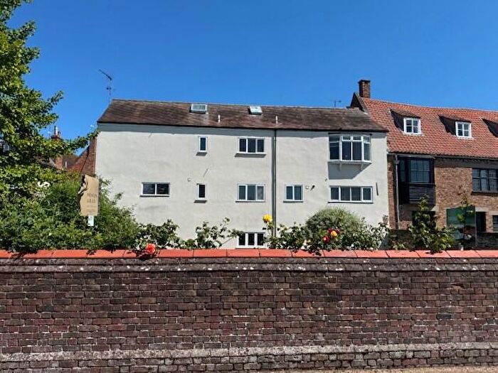 2 Bedroom Flat For Sale In Riverside Court, South Quay, King's Lynn, Norfolk, PE30