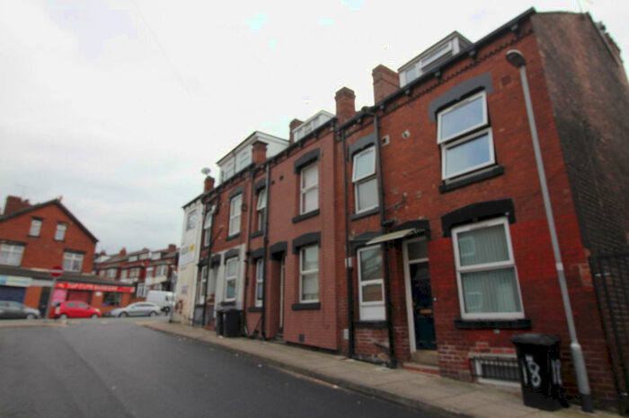 2 Bedroom Terraced House To Rent In Lambton Terrace, Leeds, West Yorkshire, LS8