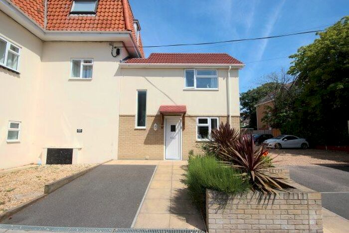 2 Bedroom Property To Rent In Florence Road, Bournemouth, BH5