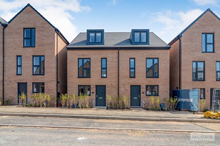 3 Bedroom Property To Rent In Bronte Avenue, Milton Keynes, MK4