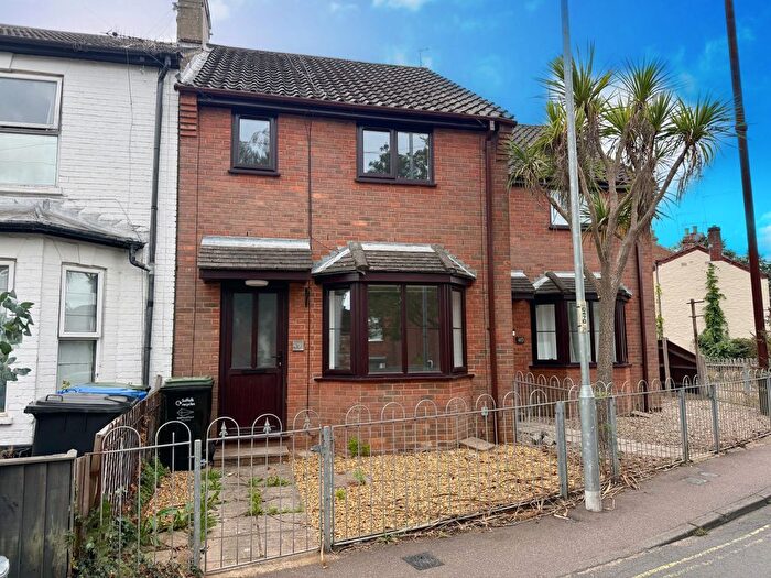 2 Bedroom Terraced House To Rent In Commodore Road, Oulton Broad, NR32