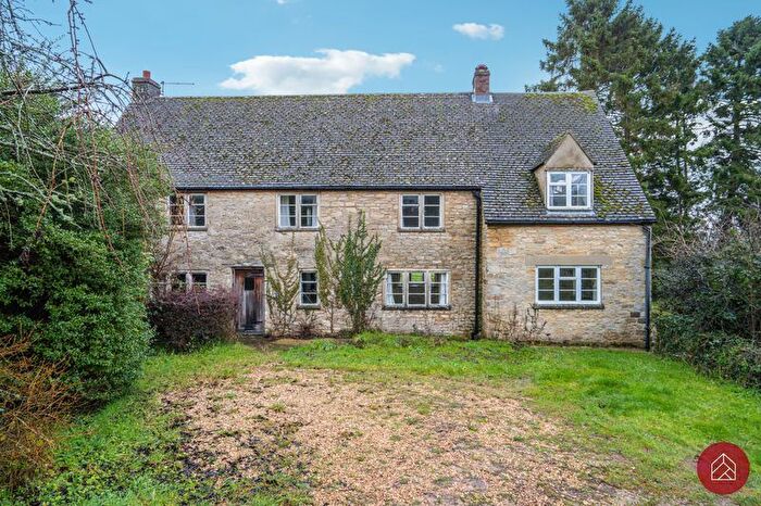 4 Bedroom Detached House For Sale In The Green, Witney, OX29