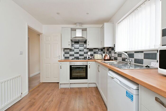 2 Bedroom Bungalow For Sale In Woodhill Road, Northampton, Northamptonshire, NN5