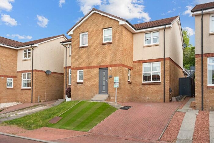 3 Bedroom Semi Detached House For Sale In St. Martins Gate, Coatbridge, Lanarkshire, ML5